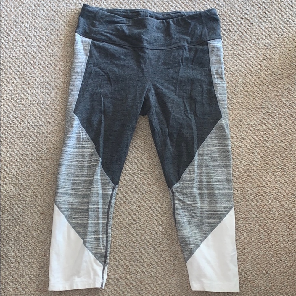 Grey and White Gap leggings